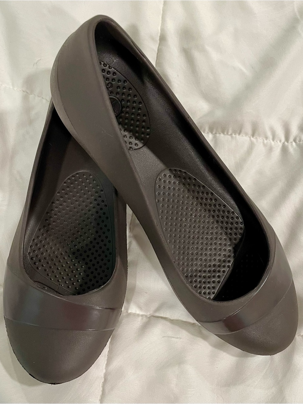 Crocs Women’s Size 8 Gianna Chocolate Brown Slip-On Ballet Flats-EUC